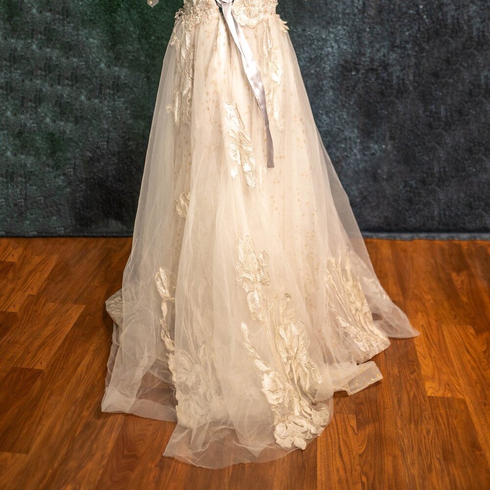 SALE Champagne Off-White Embroidered Wedding Ball Gown Dress Corset Back - XS/S - Picture 14 of 16